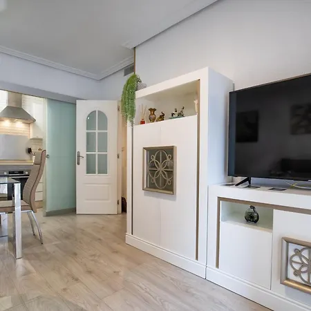 公寓 Apto Vallellano Junto Al Casco Historico & Parking Incluido