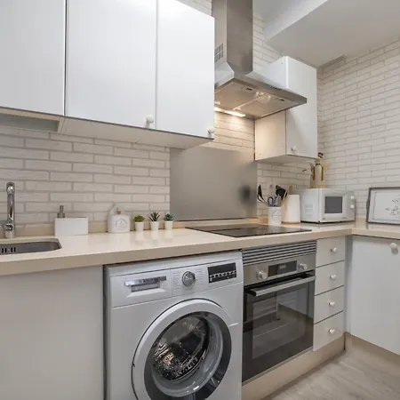 Апартаменты Apto Vallellano Junto Al Casco Historico & Parking Incluido