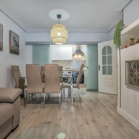 Apto Vallellano Junto Al Casco Historico & Parking Incluido *