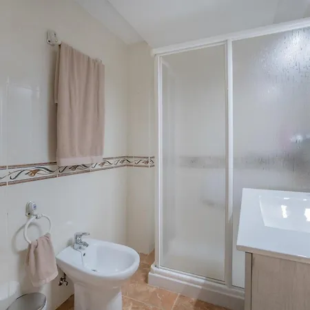 Apto Vallellano Junto Al Casco Histórico&parking Incluido Apartamento