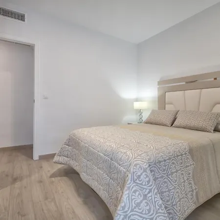 Apartamento Apto Vallellano Junto Al Casco Histórico&parking Incluido *