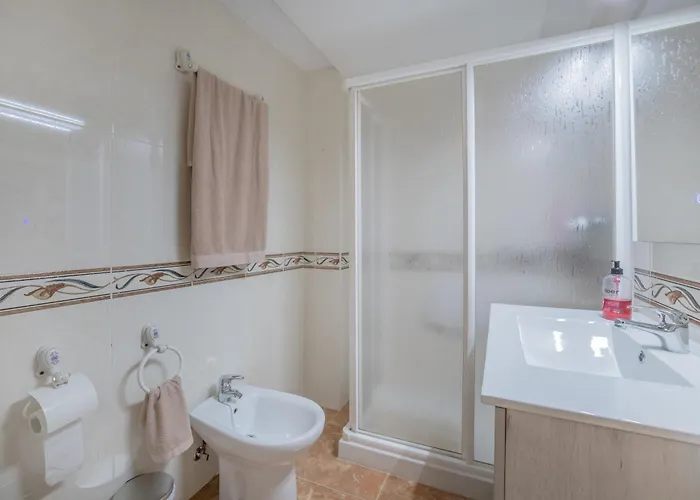 Apto Vallellano Junto Al Casco Historico & Parking Incluido Apartmán